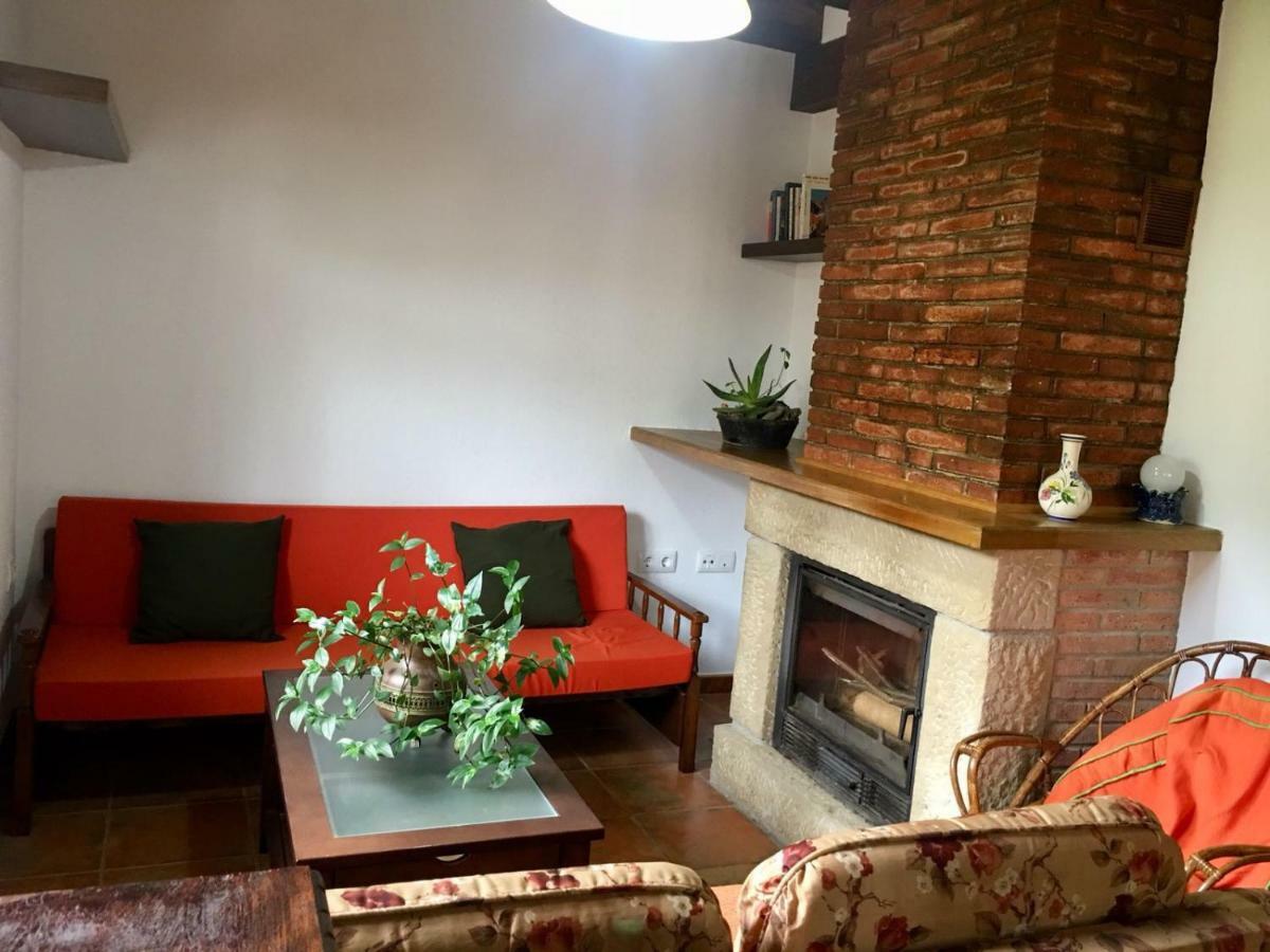La Casuca De Pumarena Villa Bagian luar foto