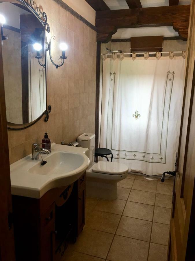 La Casuca De Pumarena Villa Bagian luar foto