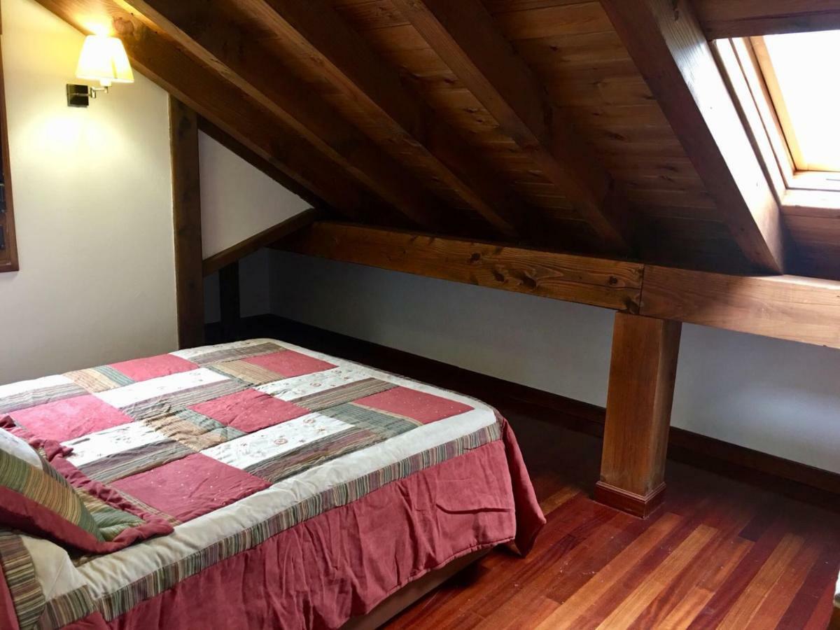 La Casuca De Pumarena Villa Bagian luar foto
